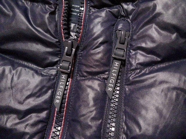【大きい】XL日本サイズ位新品トミーヒルフィガーUSA限定蓄熱ダウンジャケット