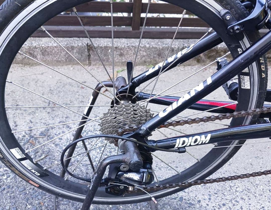 期間限定値下げ中 GIANT ミニベロ Mサイズ イディオム 送料込