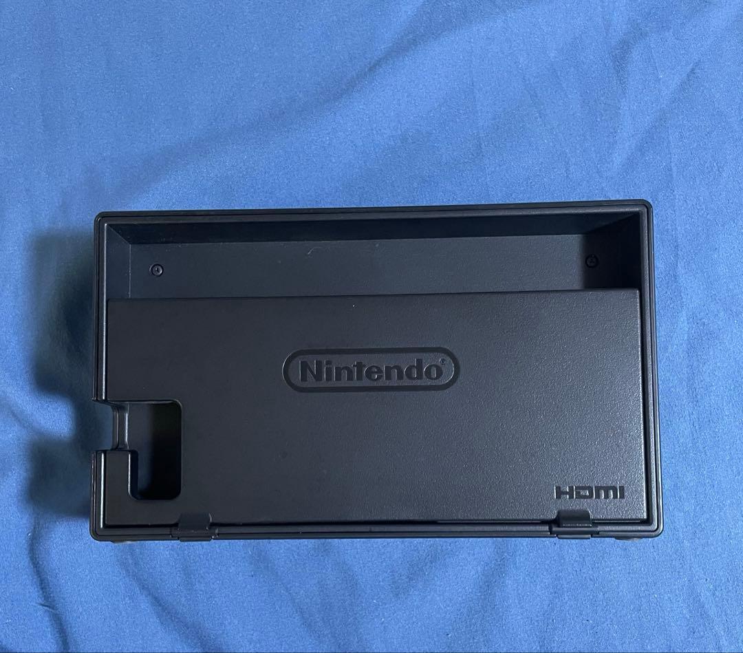 【極美品】NintendoSwitch本体+ピカチュウセット