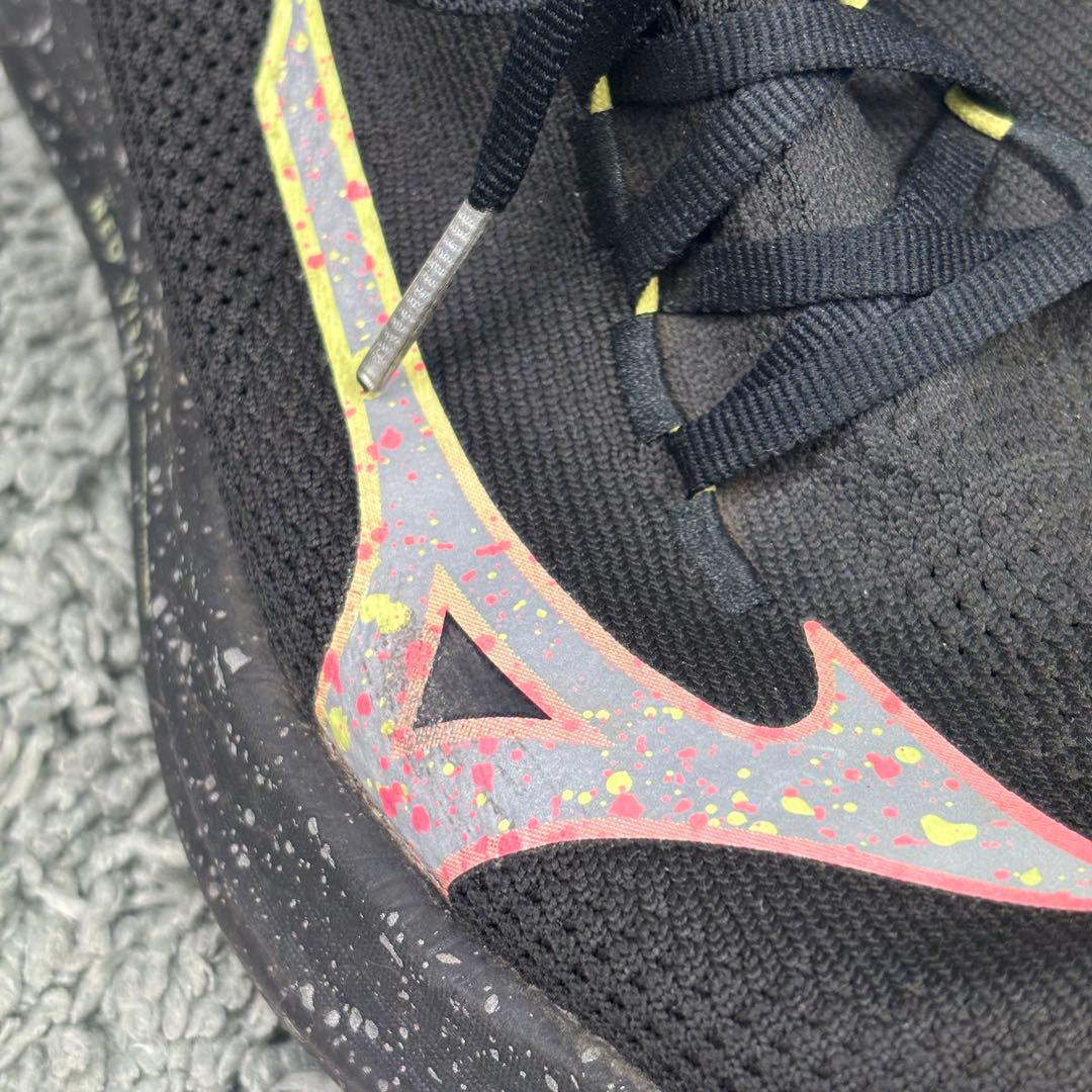 MIZUNO ネオビスタ 25.5 ランニングシューズ ブラック ピンク