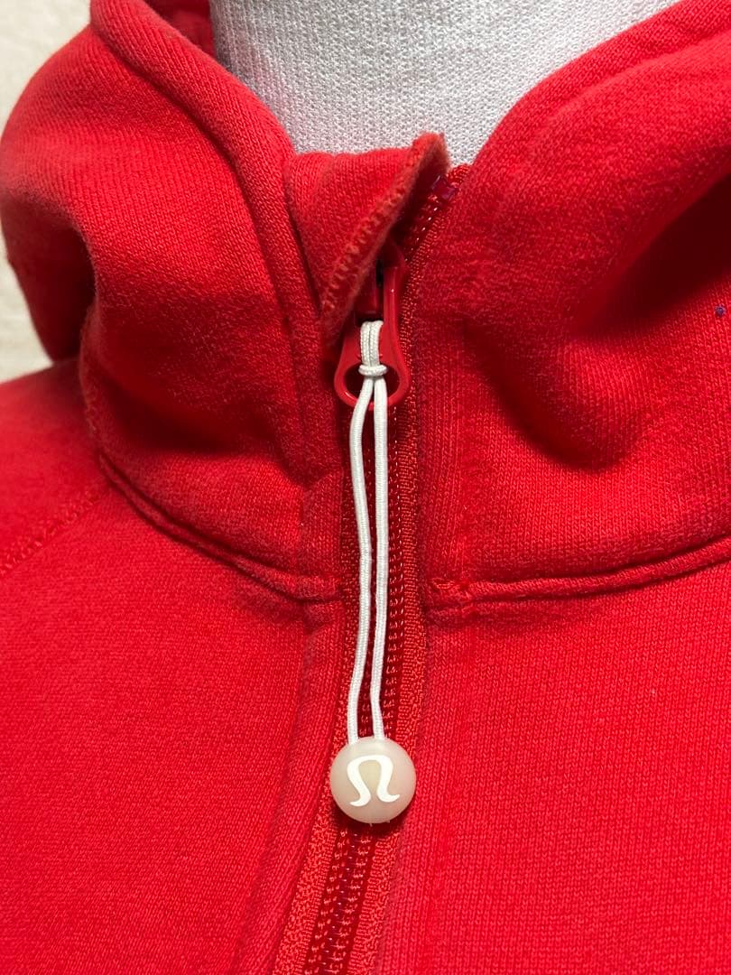 lululemon パーカー