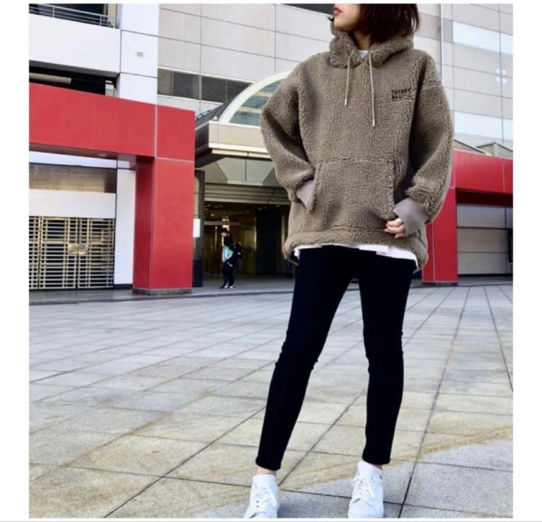 カノン【TOHMAS MAGPIE】オーバーサイズボアパーカー