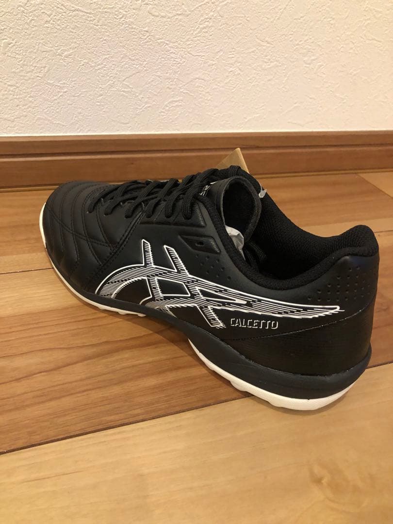 フットサルシューズ　asics