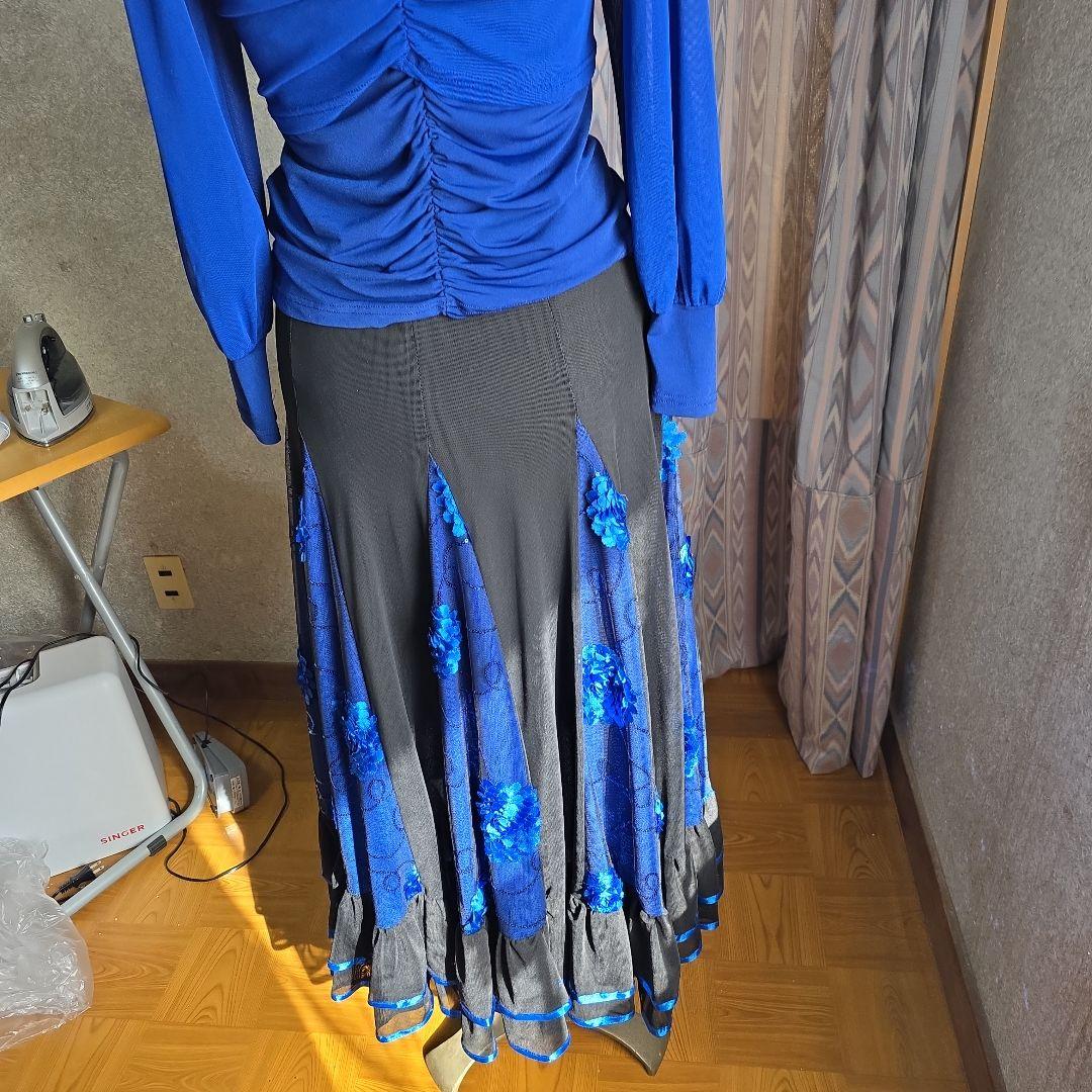 社交ダンス　長袖　トップス　バルーン袖　青　スカート