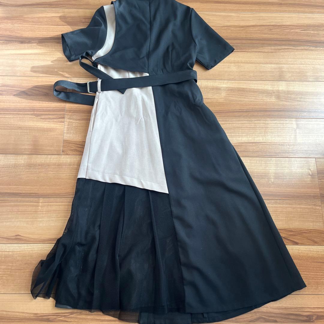 は*な様 ユナイテッドトウキョウ　黒とベージュの半袖シャツワンピース