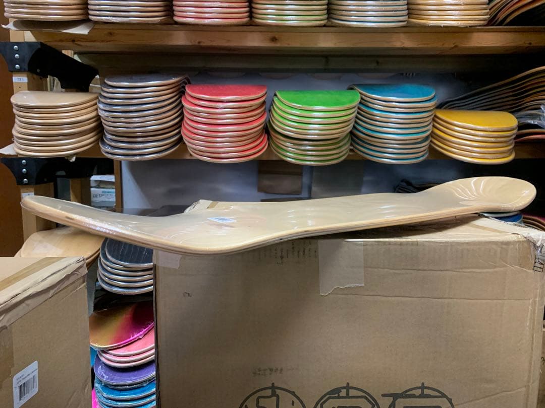 極上品質 スケボー スケートボード ブランク デッキ 7.75