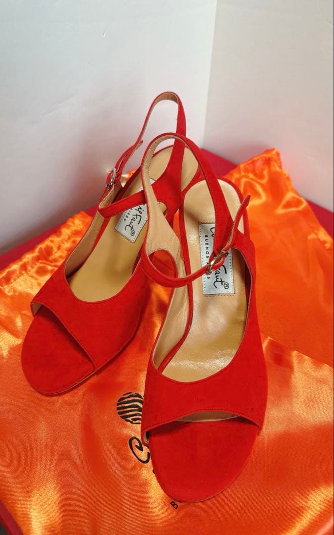 未使用新品Comme il Faut 赤スウェード　バックストラップ37