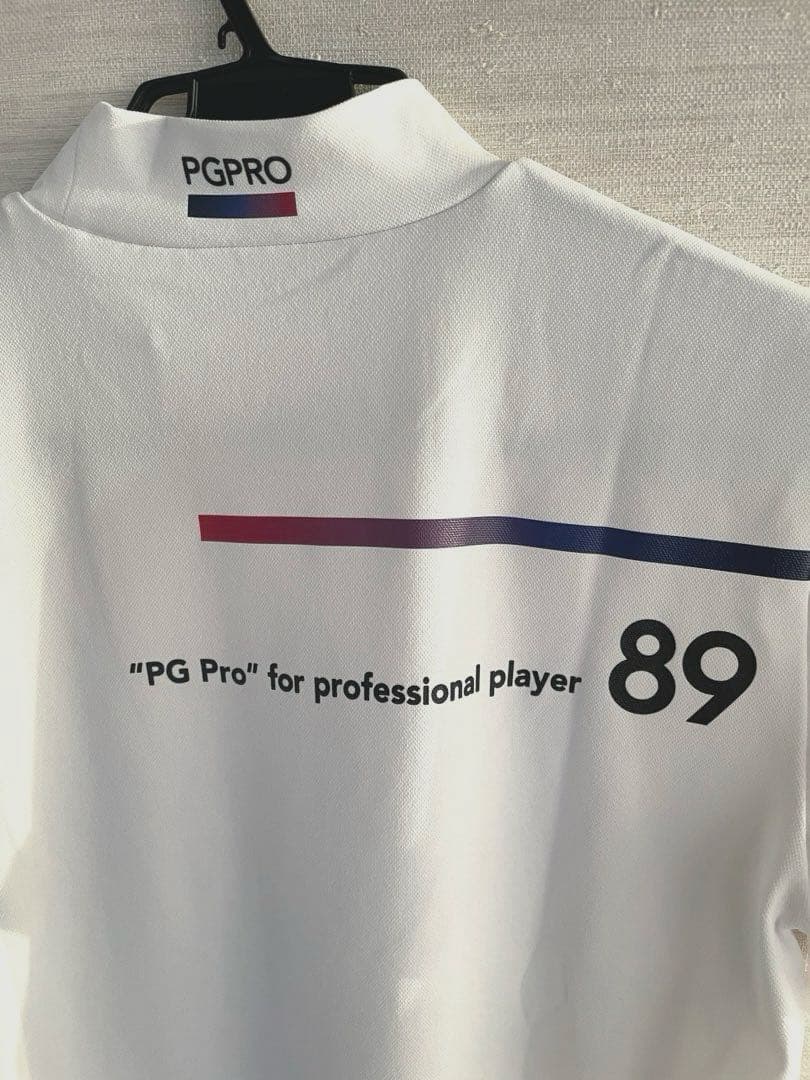 パーリーゲイツ☆新品未使用✨サイズ2(Ｌ）真っ白カラー！サラサラハイネック！