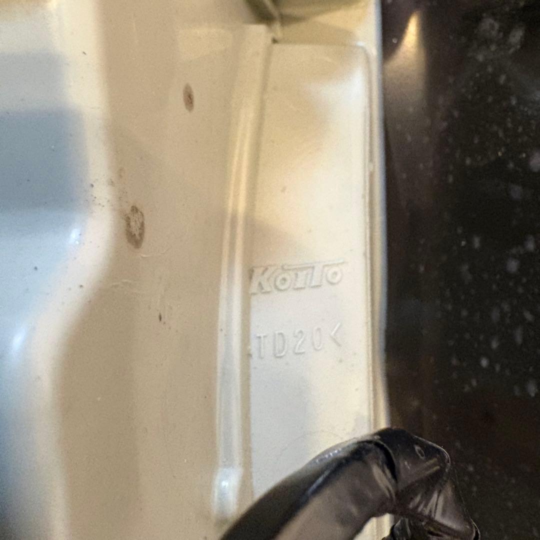 ほぼ新品トヨタ ダイナ トヨエース デュトロ テールレンズ 左右セット 24V