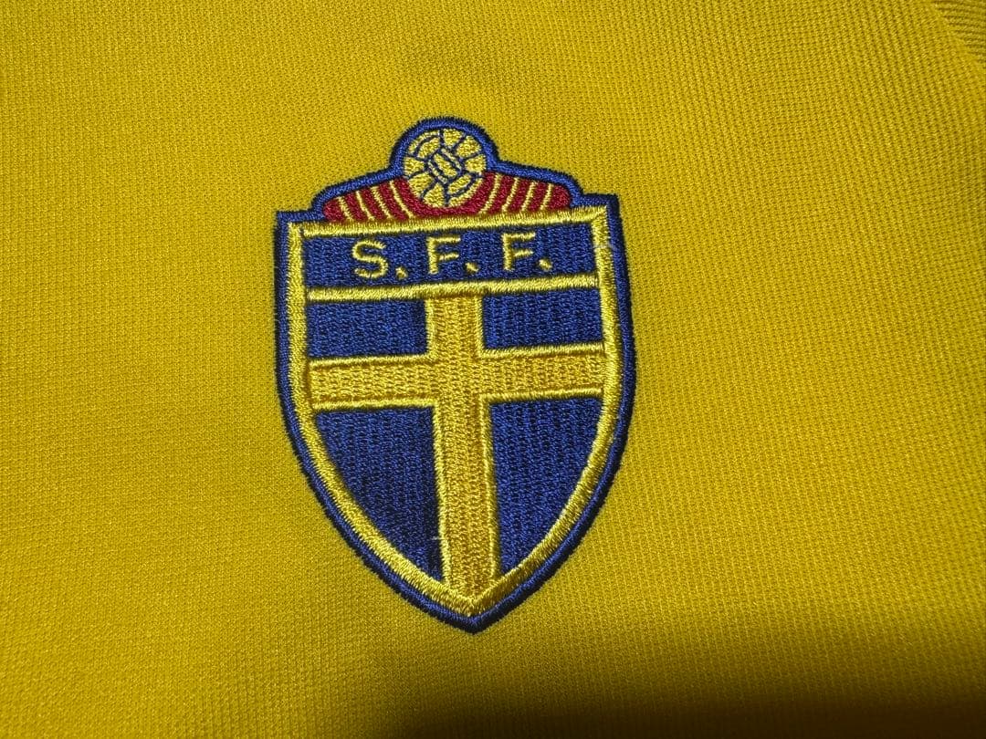 極美品 00s サッカー スウェーデン代表 ユニフォーム Oサイズ adidas