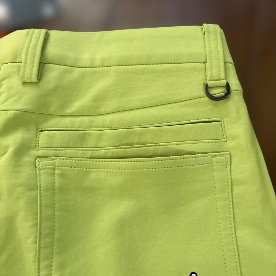 マンシング　爽やかライトグリーンのゴルフパンツ（光を熱に➕5℃）