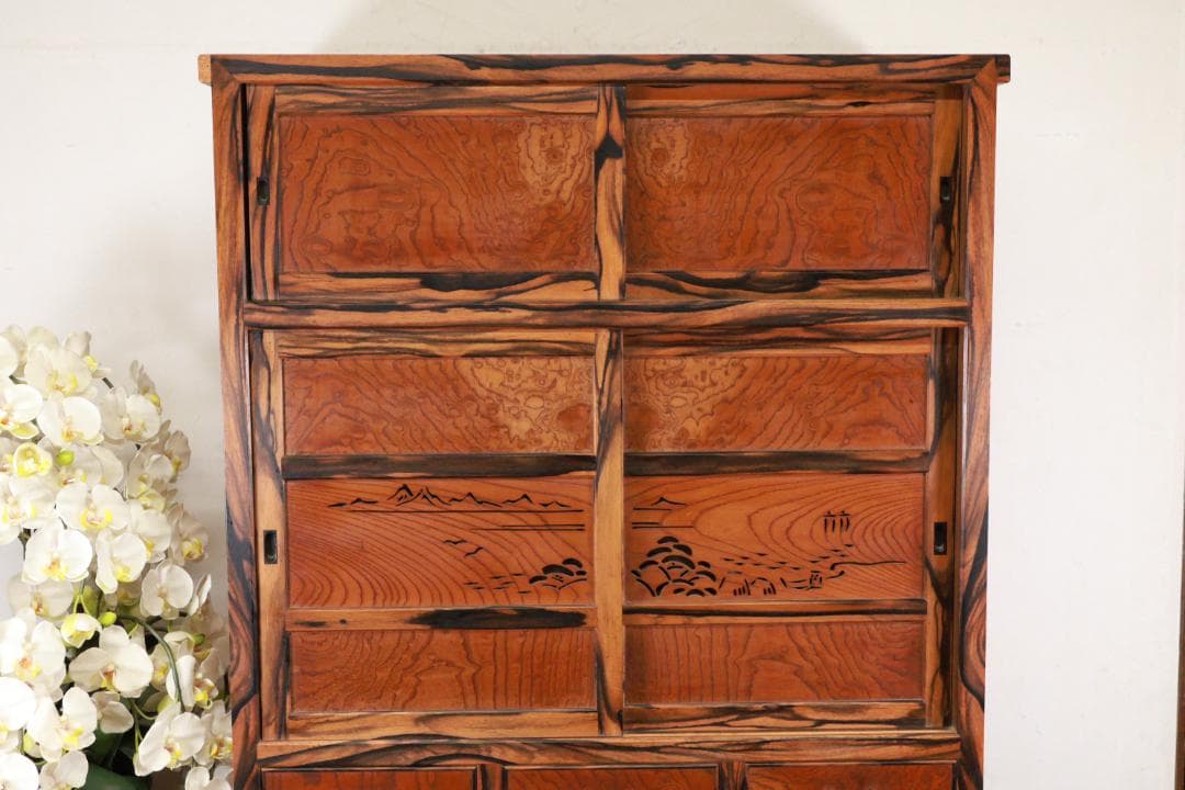 BE922 時代家具　黒柿貼　水屋箪笥　茶箪笥　欅扉　食器棚