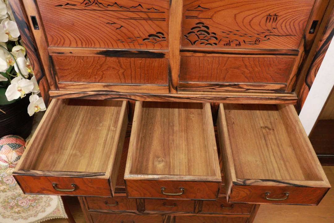 BE922 時代家具　黒柿貼　水屋箪笥　茶箪笥　欅扉　食器棚