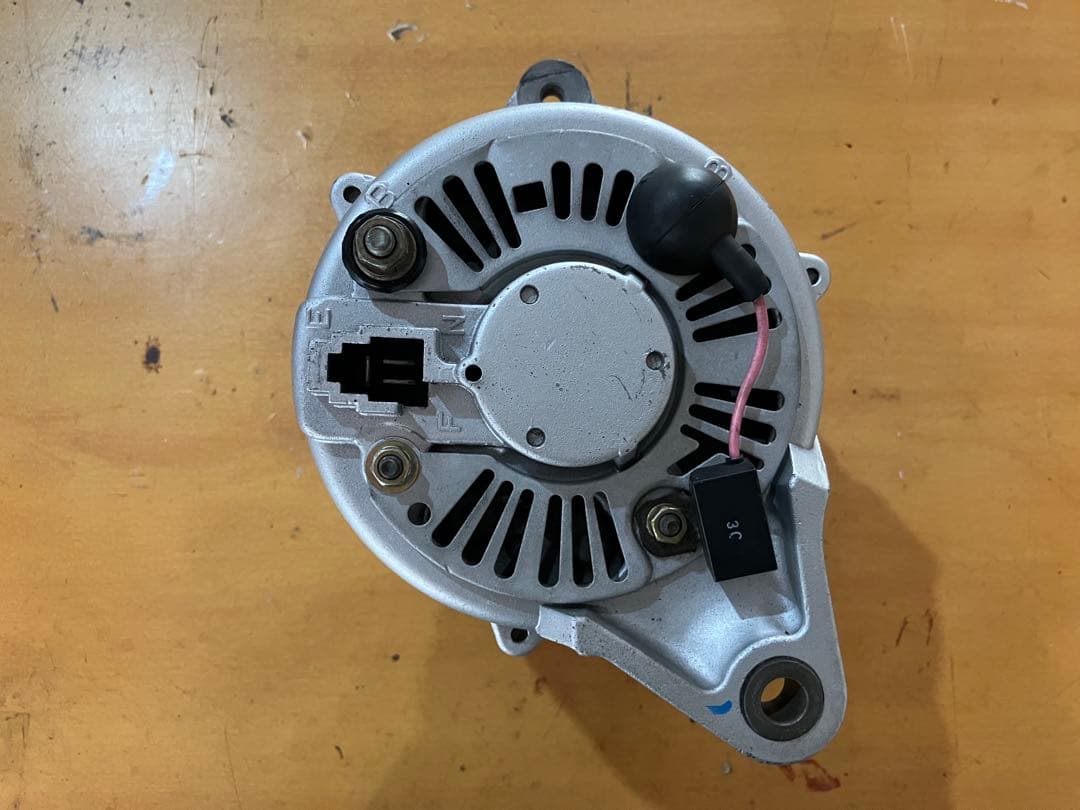 TE27 2TGエンジン 純正オルタネーターとボルテージレギュレーターセット