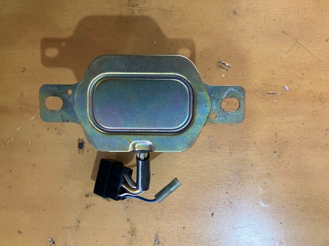 TE27 2TGエンジン 純正オルタネーターとボルテージレギュレーターセット