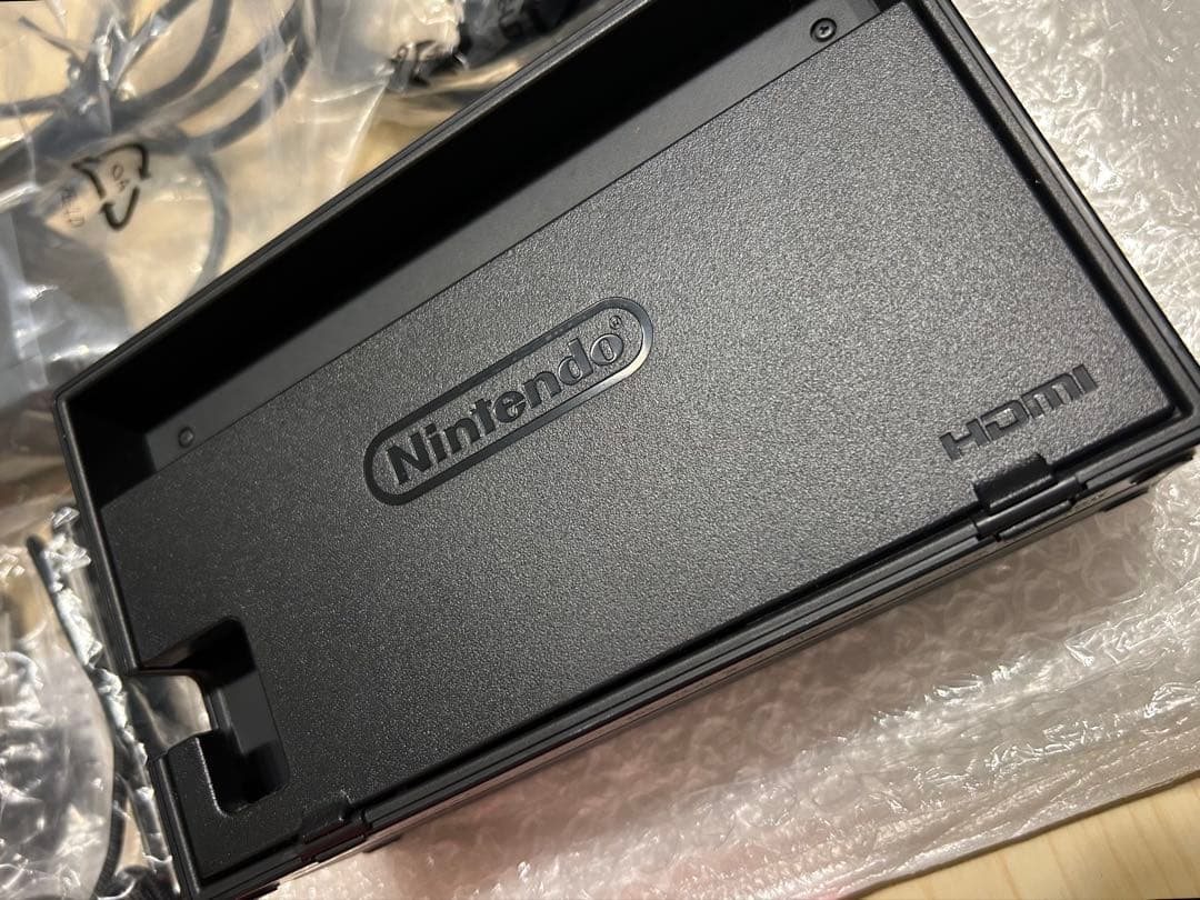 Nintendo Switch本体(バッテリー強化版・付属品付き・SD付き)