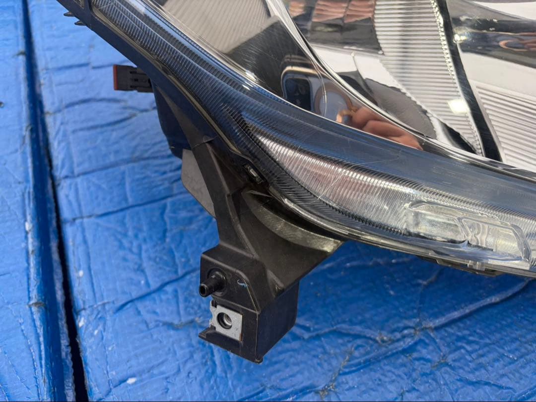 日産　ノート　E12 ヘッドライト左右セット03 ハロゲン