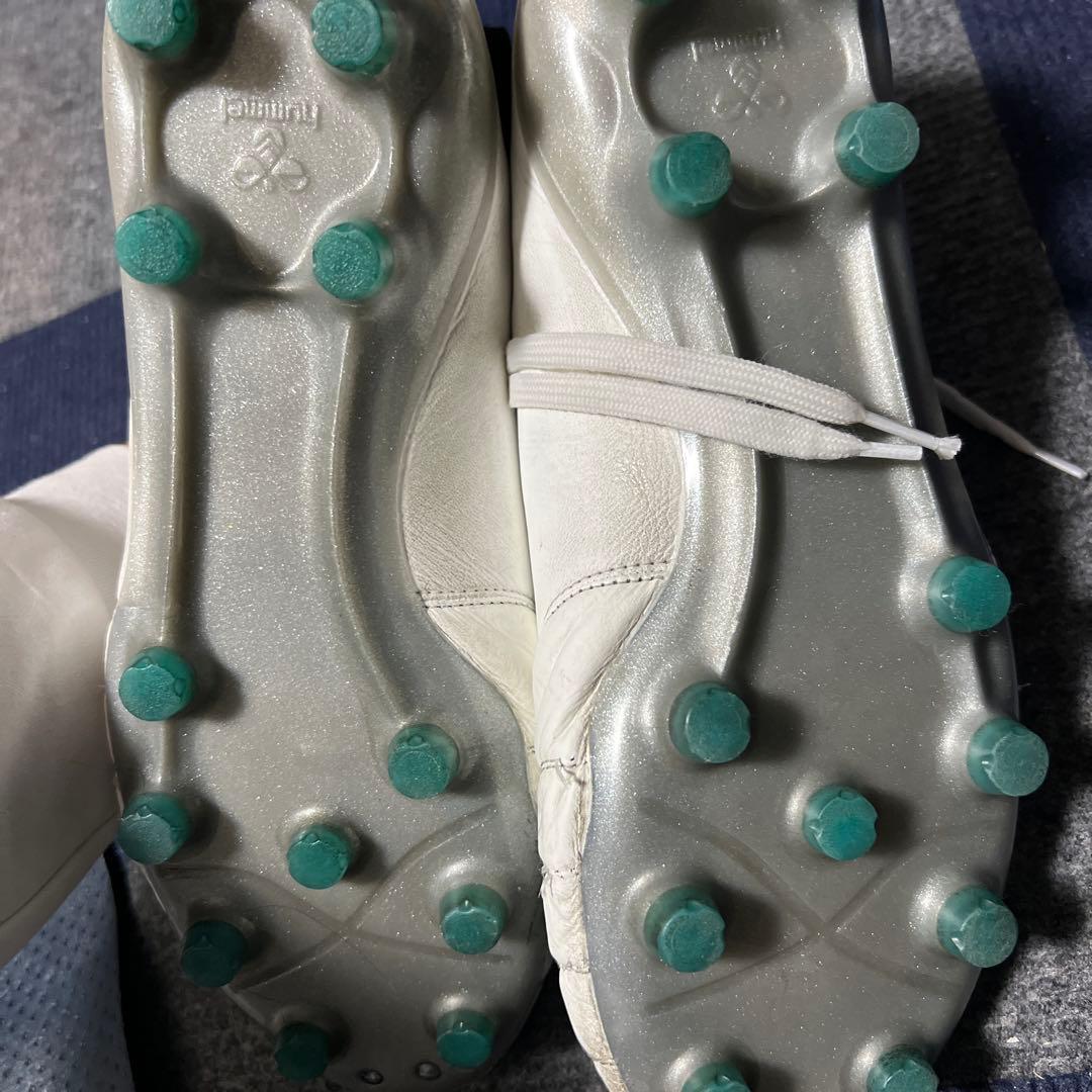 ヒュンメル　VORART ホワイト スパイクシューズ