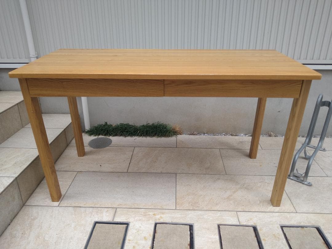 引き取り希望 タモ無垢材デスク125cm x 55cm x 70cm