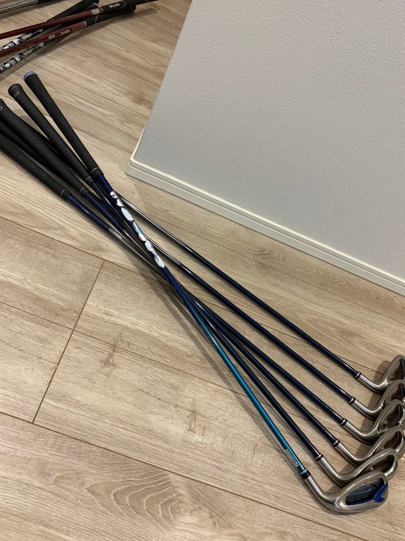 ゼクシオ500/1200 Lシャフト　右利き　レディース　アイアンセット 6本