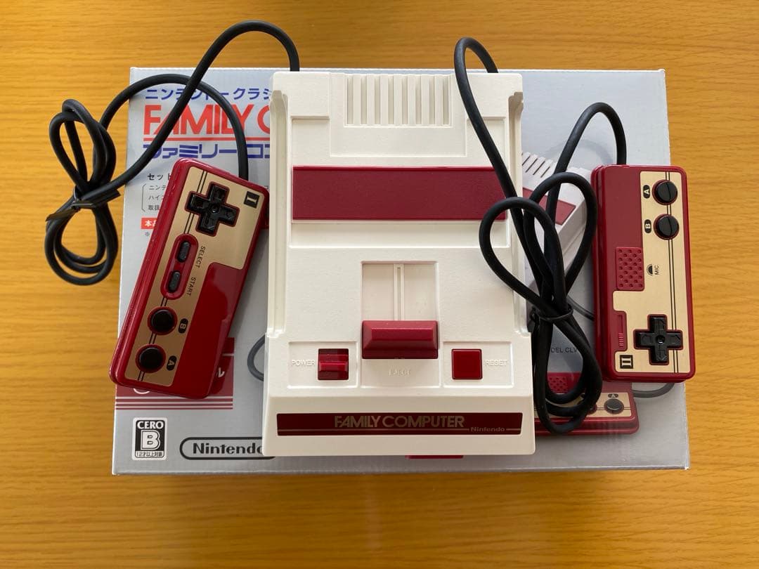 ニンテンドークラッシックミニファミリーコンピュータ ((⁎ ́ଳ ̀⁎))