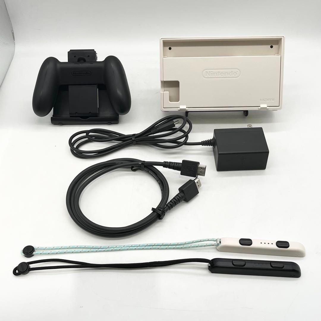 【箱付き・液晶美品】NintendoSwitch本体 新型 どうぶつの森 動作品