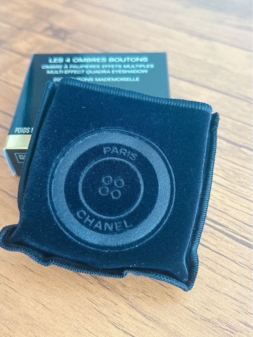 極美品♡CHANELアイシャドウ レキャトルオンブルブトン・マドモアゼル209