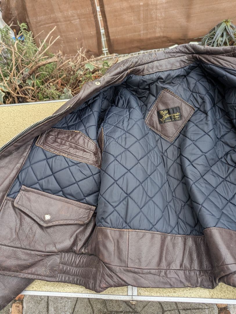 重くてゴツいライダース　本革　size38相当