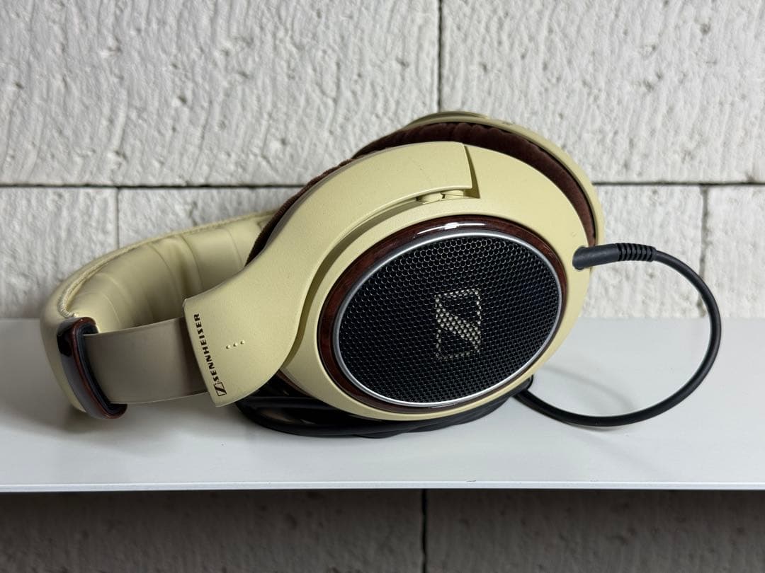 ヘッドホン Sennheiser HD 598