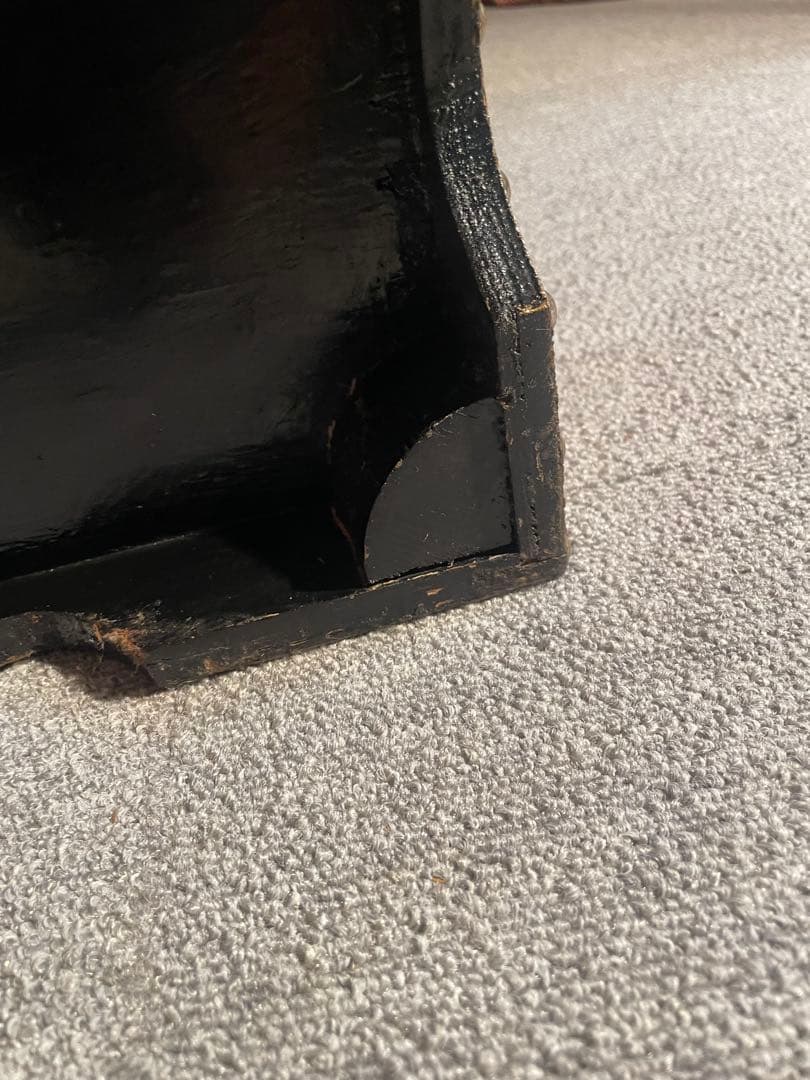 アンティーク　ハンドペイント 木製チェスト 花柄 トランク型収納　鋲打ち装飾