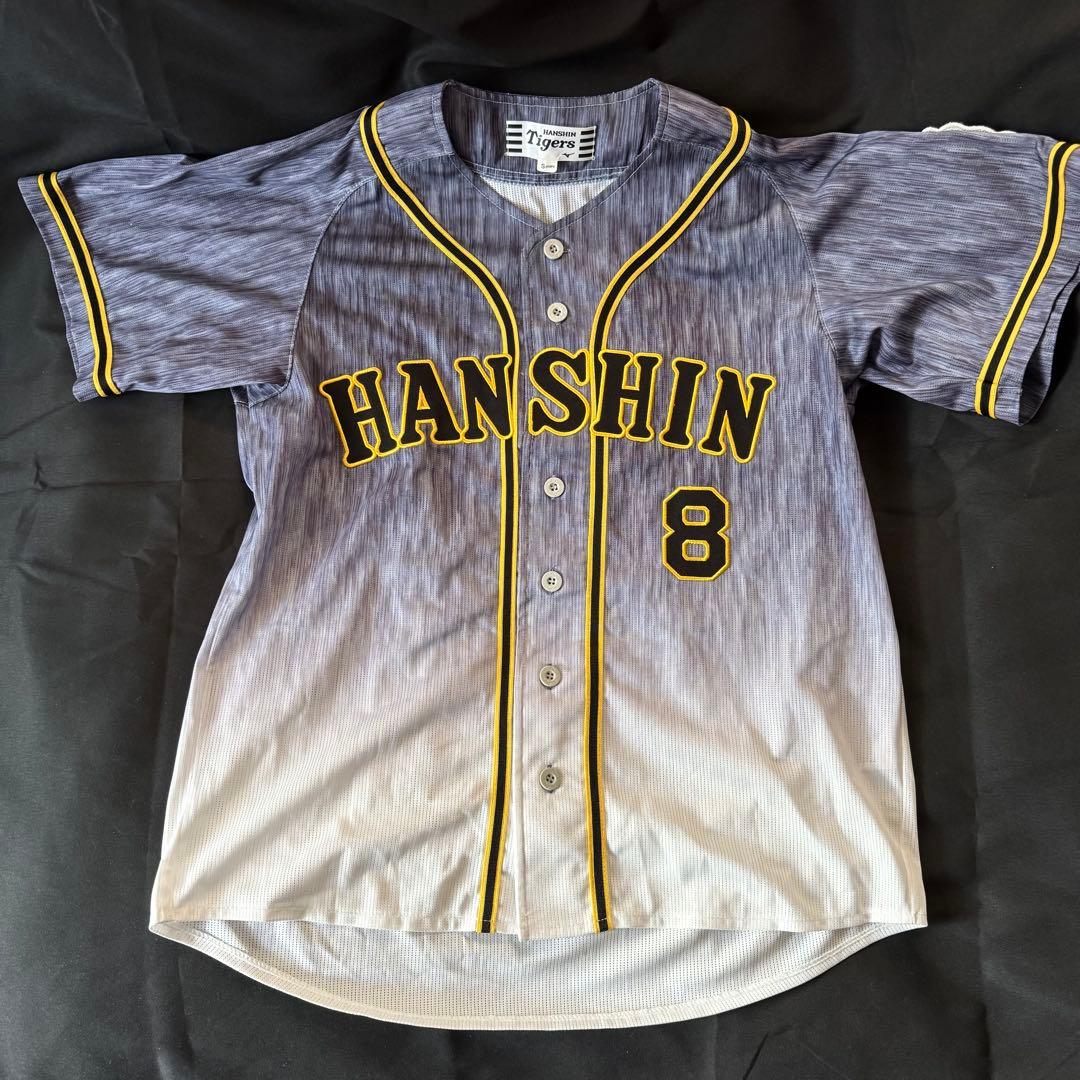 阪神タイガース　佐藤輝明　ビジターユニフォーム Sサイズ　#8