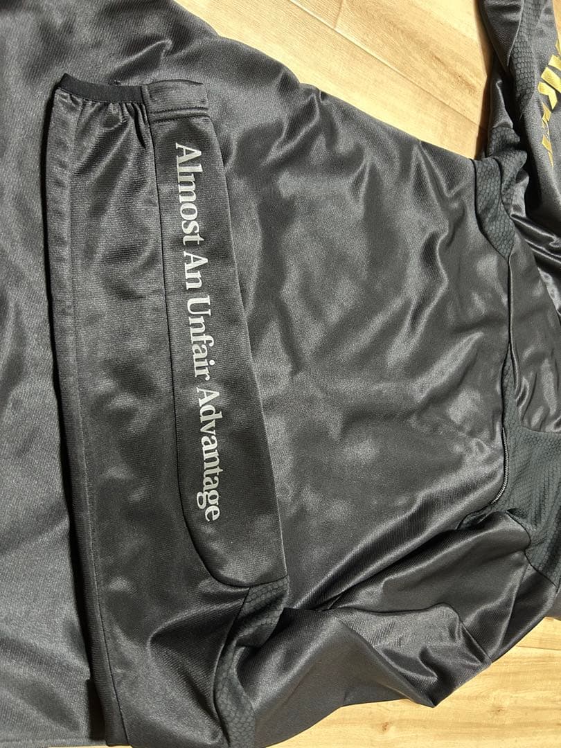 OAKLEY ブラックジャージ上下セット