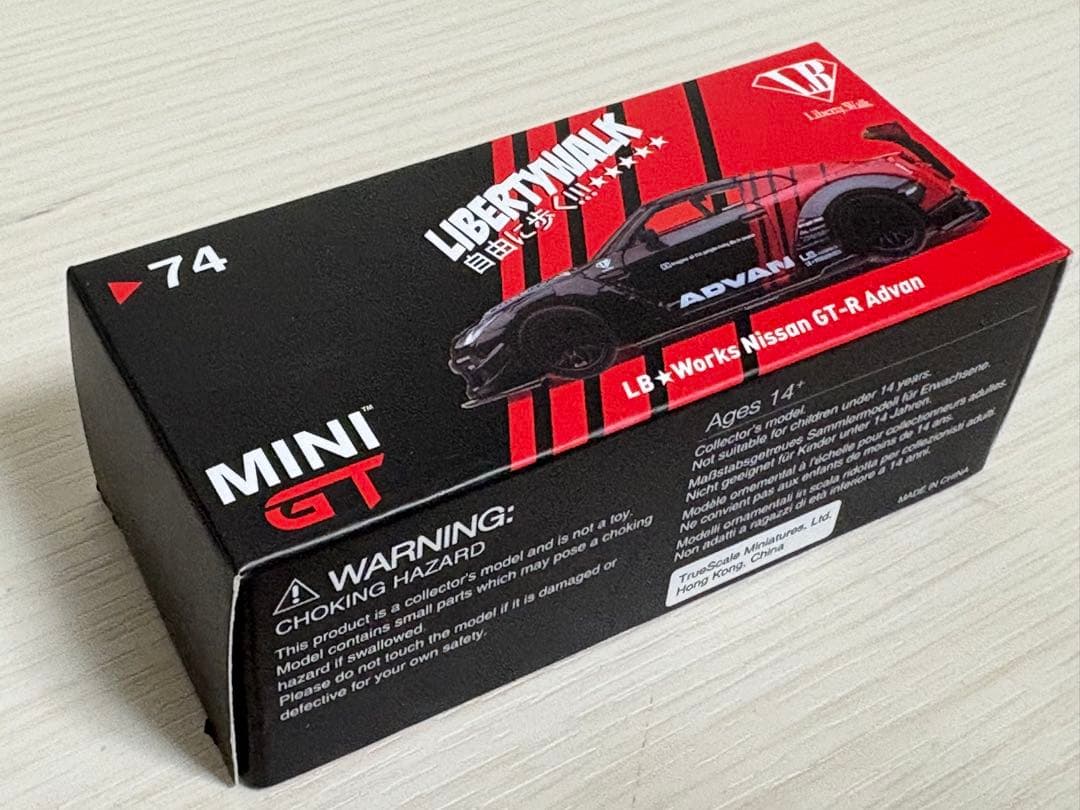 MINI GT LB★WORKS NISSAN GT-R Advan ミニカー