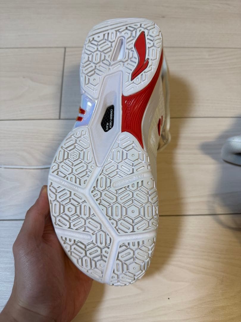 リーニンLI-NINGバドミントンシューズ　AYAW001 日本未発売カラー