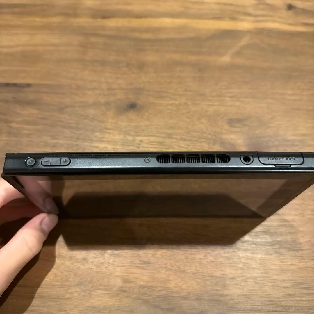 Nintendo Switch ブラック 本体（ジョイコンなし）