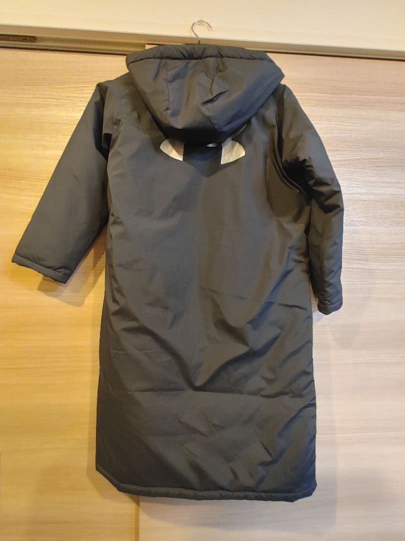 アンダーアーマー　ベンチコート　150センチ YL/JG/J-G ブラック