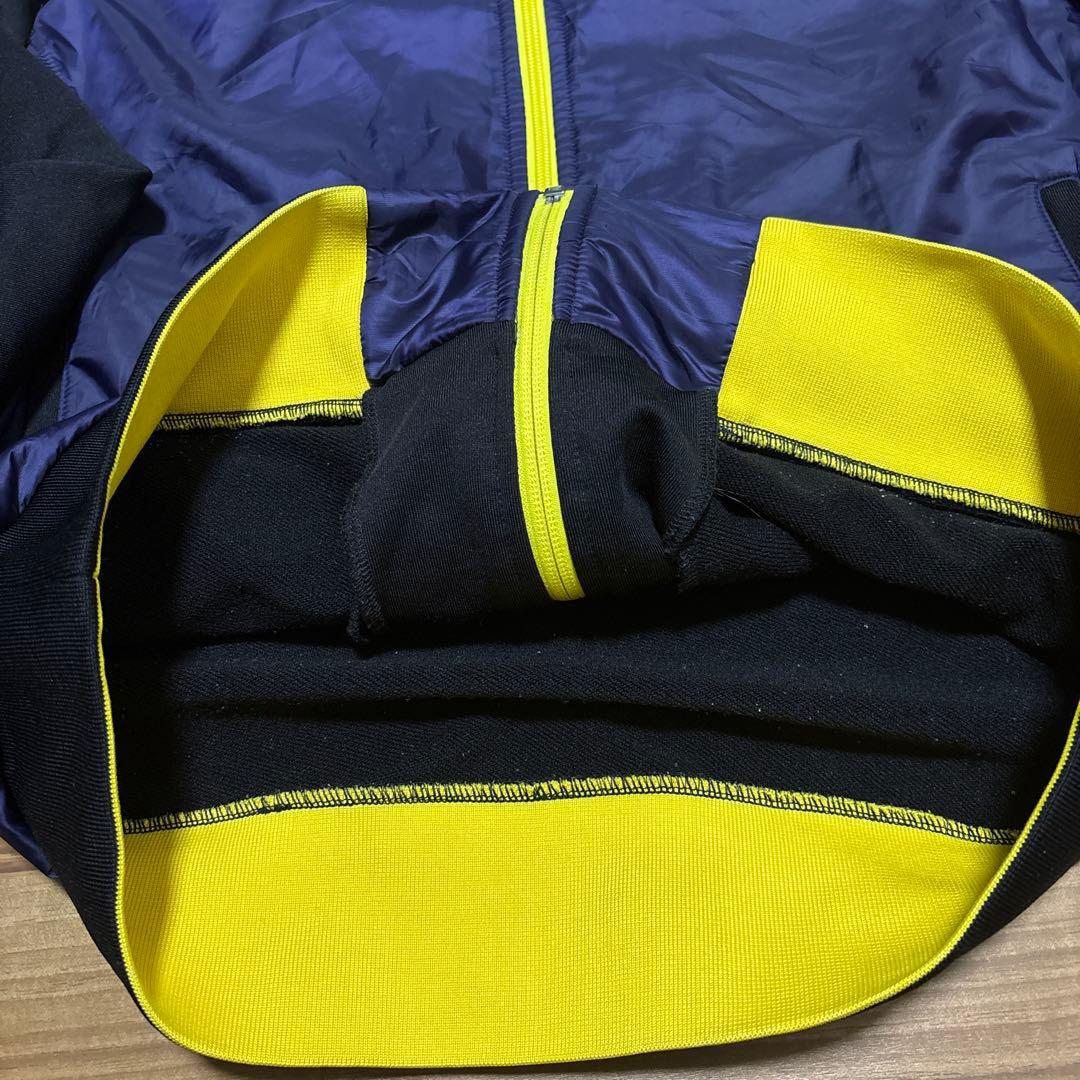 ヨネックスメンズウォームアップシャツ！Ｌ暖かく色合いが凄く良い美品のシャツです。