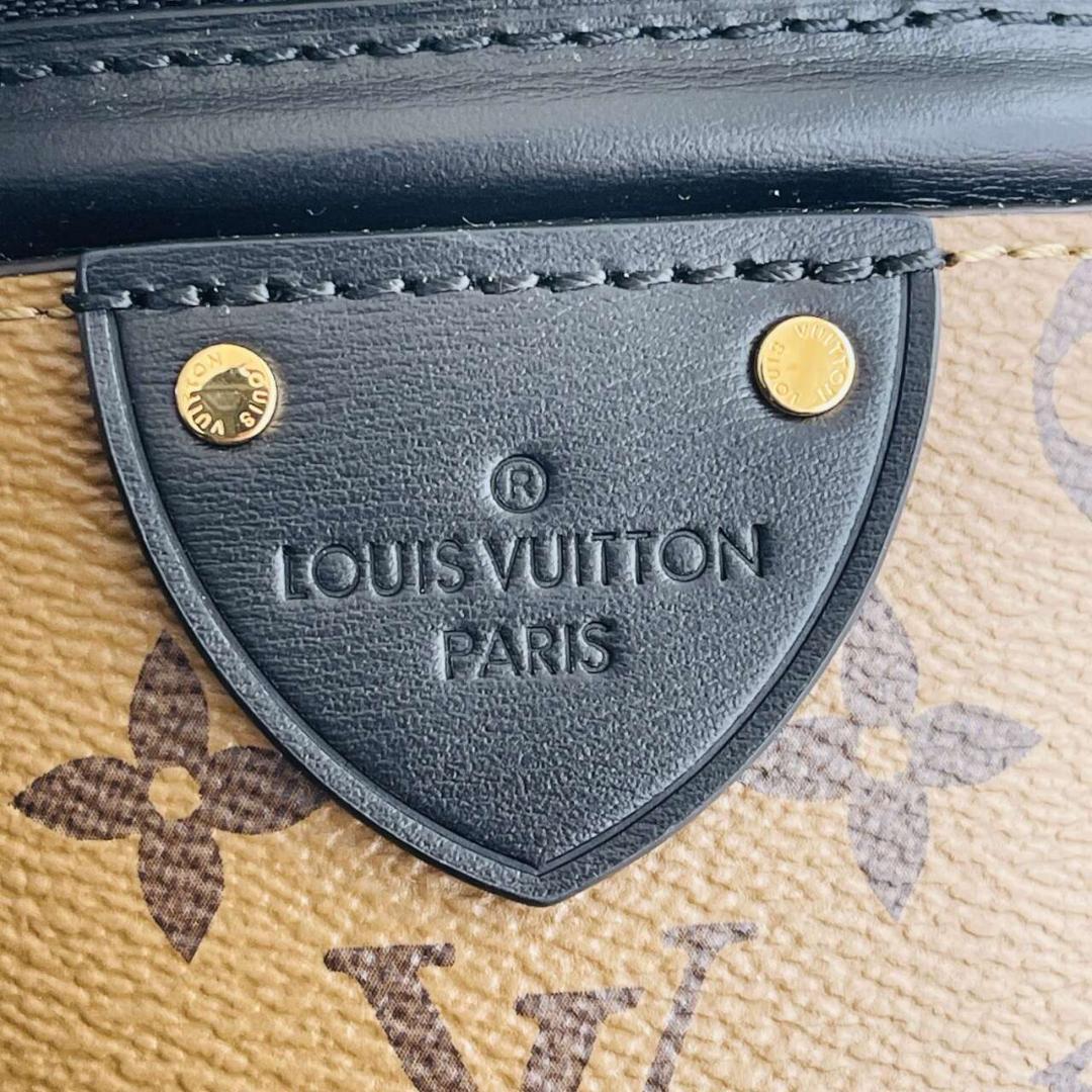 円筒型ショルダーバッグ