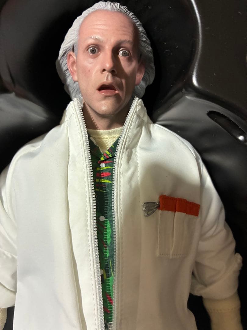 バック・トゥ・ザ・フューチャー ドク・ブラウン 1/6フィギュア　MMS609