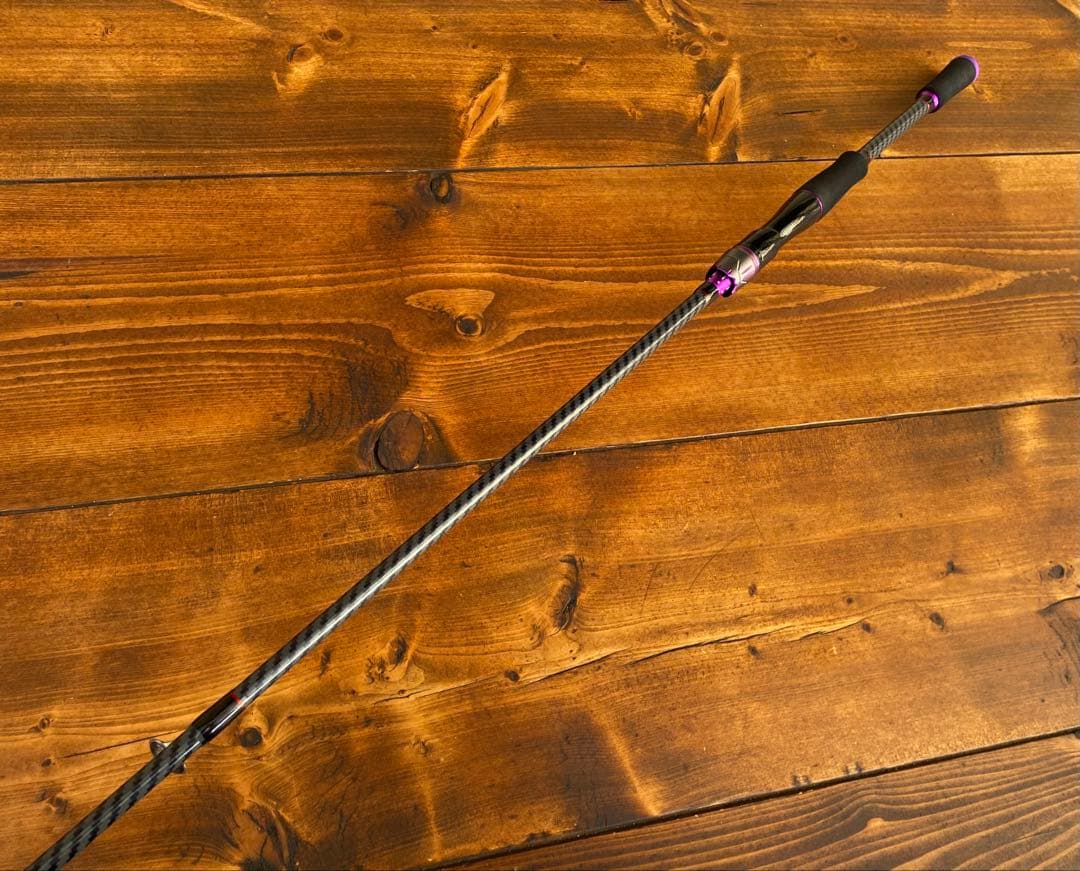 2ピースロッド　バスロッド　6ft 1.8M スピニングロッド　カーボンロッド