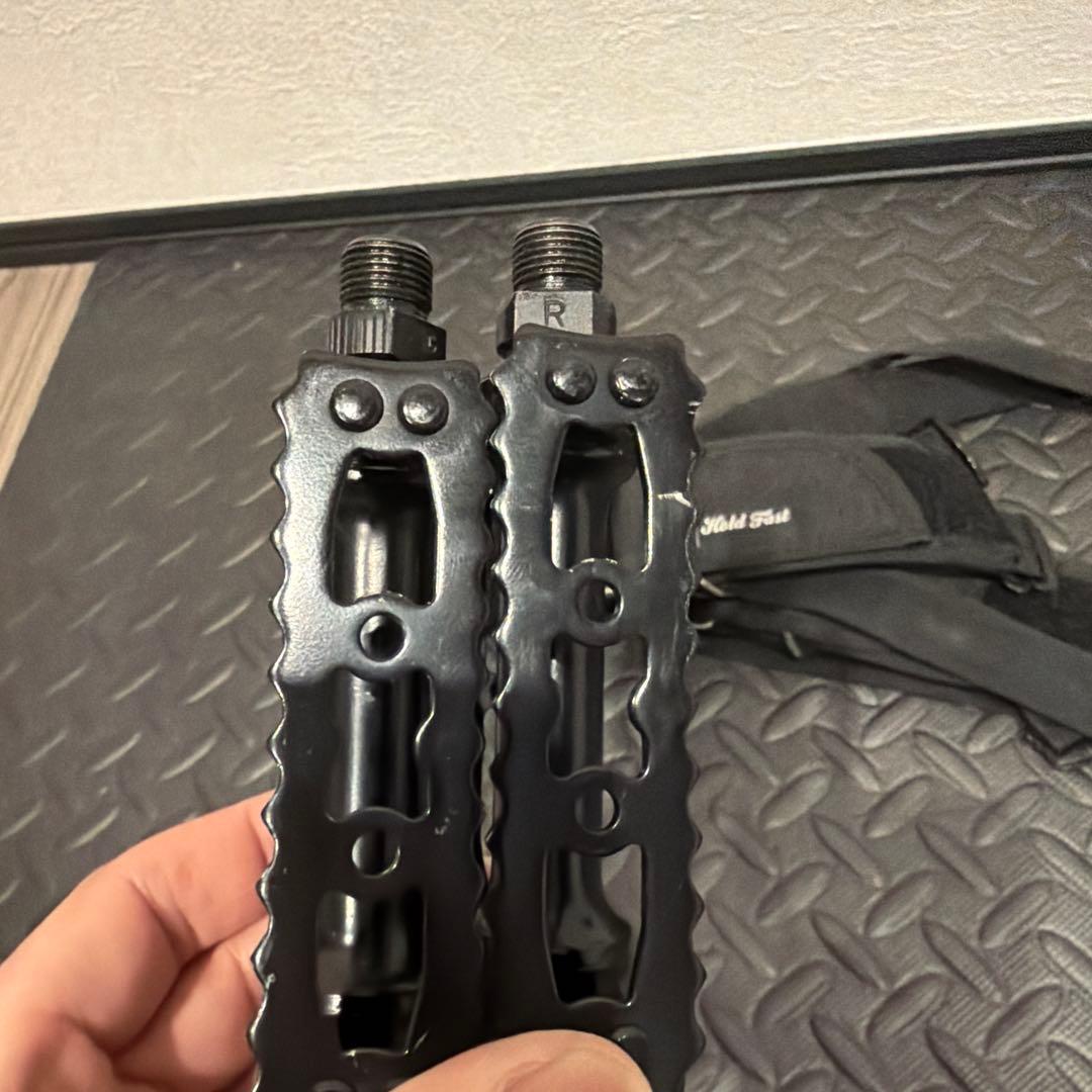 MKS-MASH フラットペダル ブラック HOLD FASTストラップ付き