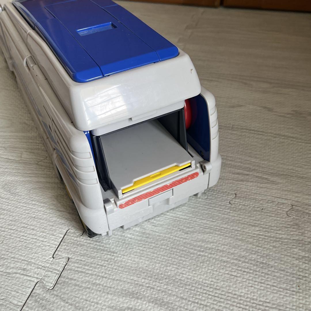 トミカ　緊急発進　マグナムパトレーラー