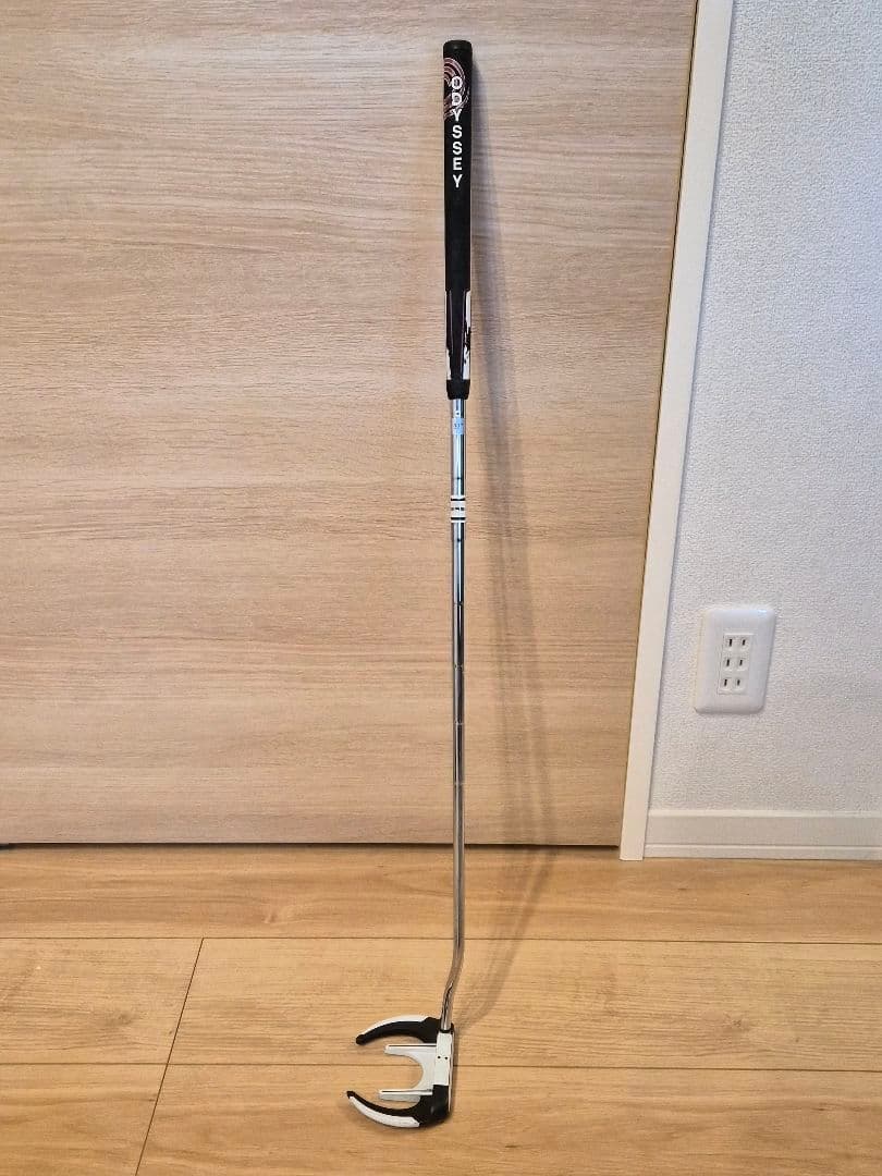 オデッセイ VERSA SABERTOOTH ブラック 33インチ パター