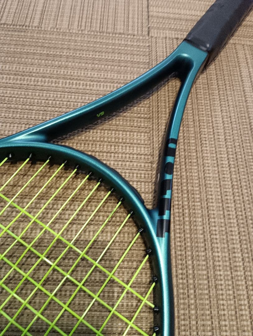 ウィルソン　ブレード98　最新現行モデル