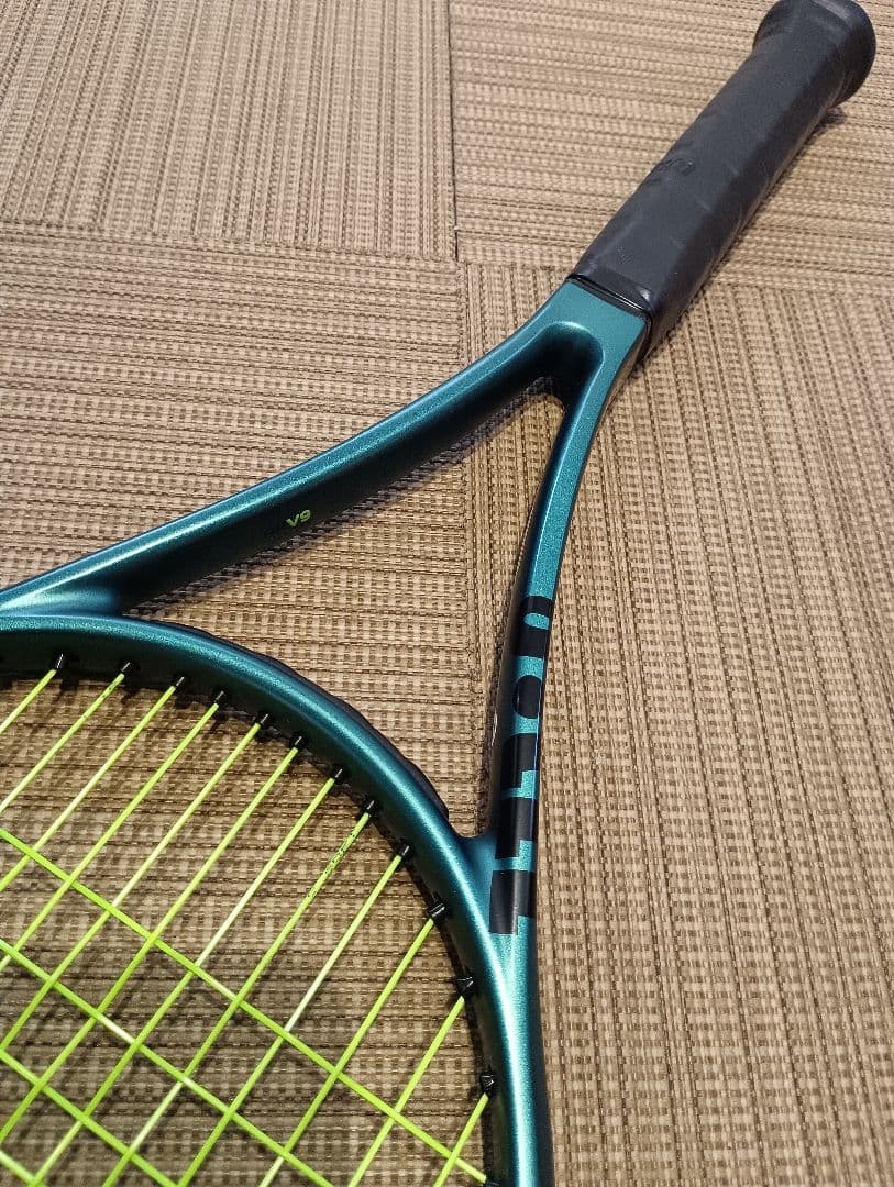 ウィルソン　ブレード98　最新現行モデル