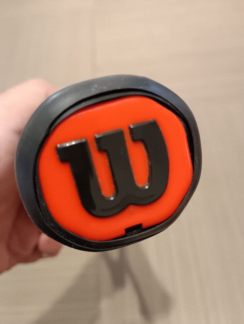 ウィルソン　ブレード98　最新現行モデル