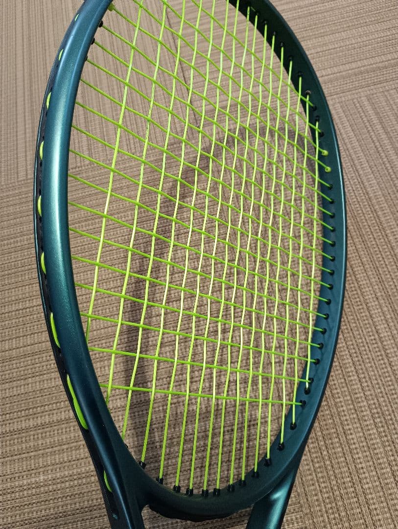 ウィルソン　ブレード98　最新現行モデル