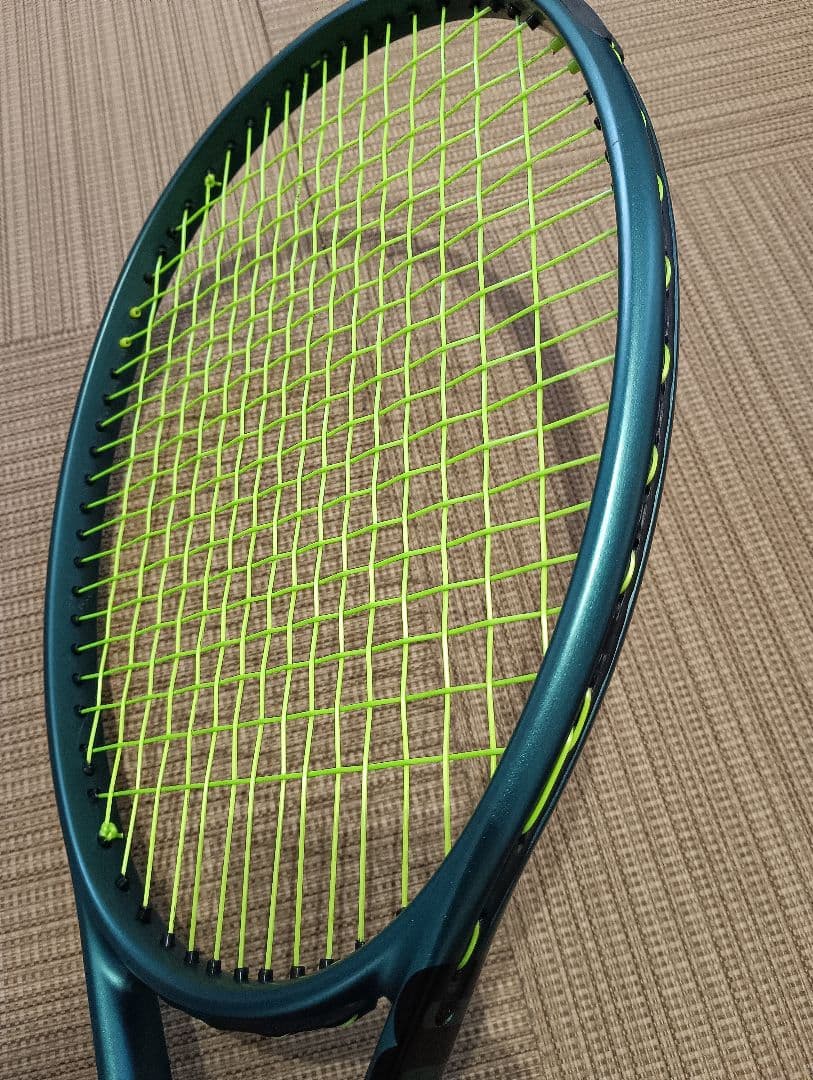 ウィルソン　ブレード98　最新現行モデル