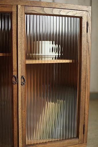 古い小ぶりな木枠のモールガラス戸棚　収納棚　食器棚　キャビネット　古家具