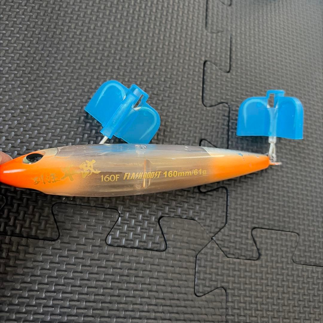 【値下げ】青物用　プラグルアー引退セット 10個　ケース付き